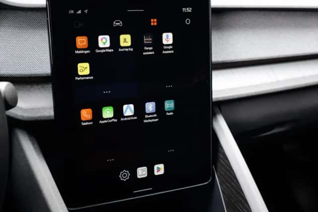 Polestar 2 (2021) thumbnail 6