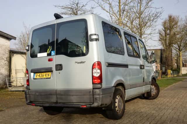 Renault Master (2010) thumbnail 2