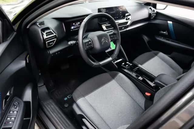Citroën E C4 X Feel (2023) thumbnail 3
