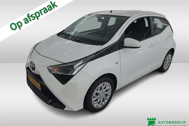 Toyota Aygo (2022) thumbnail 2