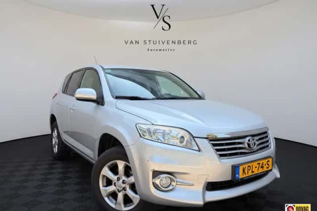 Toyota RAV4 (2011) thumbnail 1