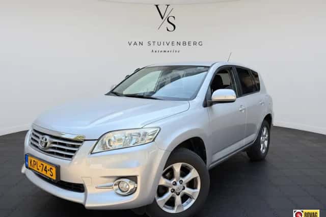 Toyota RAV4 (2011) thumbnail 3