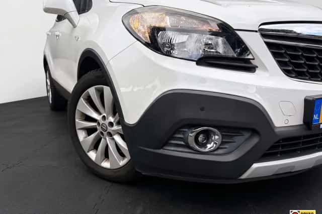 Opel Mokka (2016) thumbnail 2