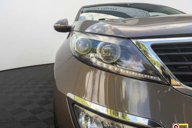 Kia Sportage (2013) thumbnail 2