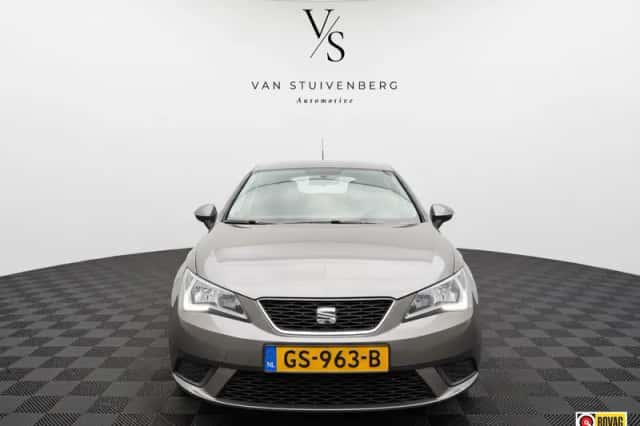 SEAT Ibiza (2015) thumbnail 3