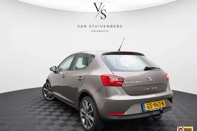 SEAT Ibiza (2015) thumbnail 5