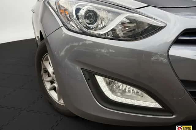 Hyundai i30 (2016) thumbnail 2
