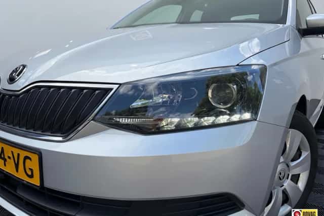 Škoda Fabia (2015) thumbnail 4