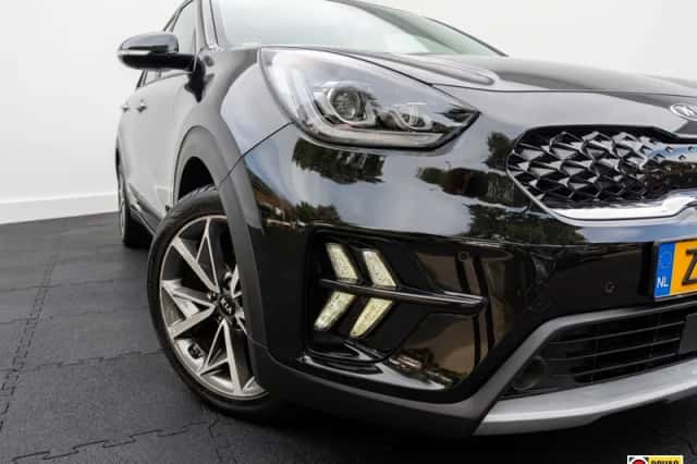 Kia Niro (2019) thumbnail 2
