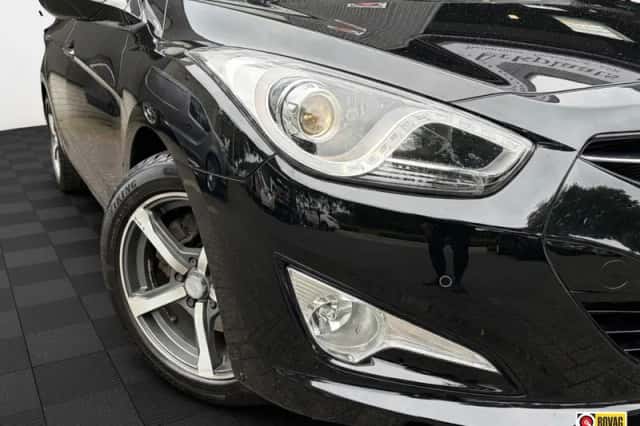 Hyundai i40 (2012) thumbnail 2