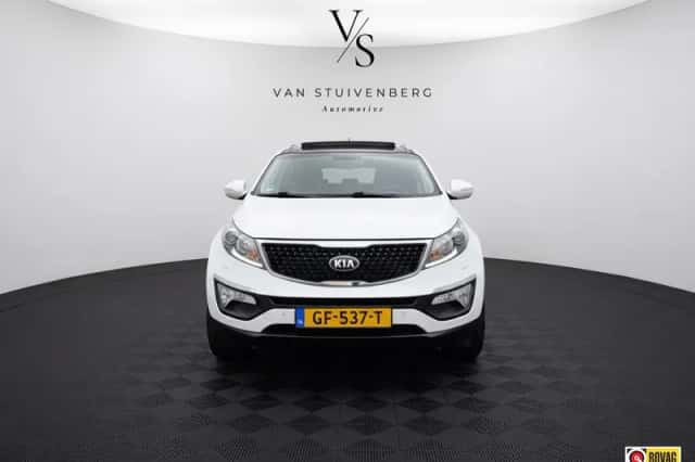 Kia Sportage (2015) thumbnail 3