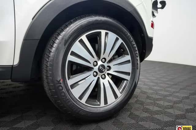 Kia Sportage (2015) thumbnail 6