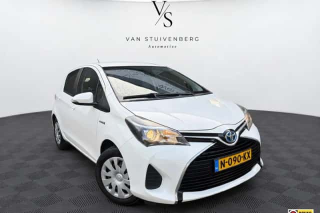 Toyota Yaris (2016) thumbnail 1