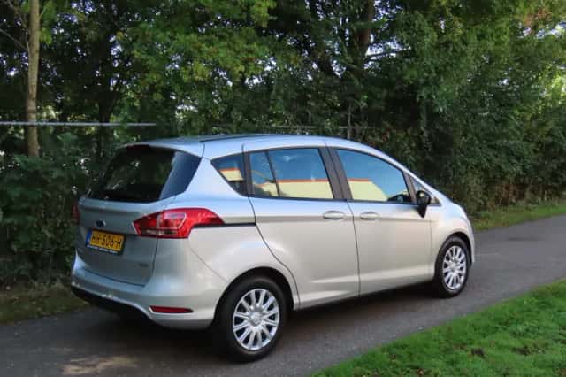 Ford B-Max (2015) thumbnail 5