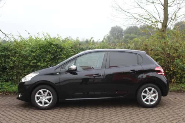 Peugeot 208 (2014) thumbnail 2