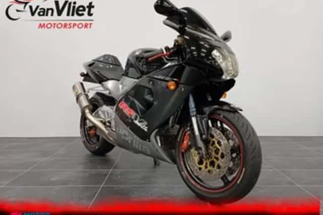 APRILIA RSV (1998) thumbnail 1