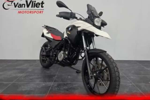BMW G (2011) thumbnail 1