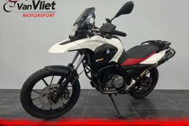 BMW G (2011) thumbnail 2