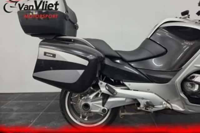 BMW R (2010) thumbnail 4
