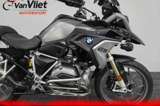 BMW R (2018) thumbnail 3