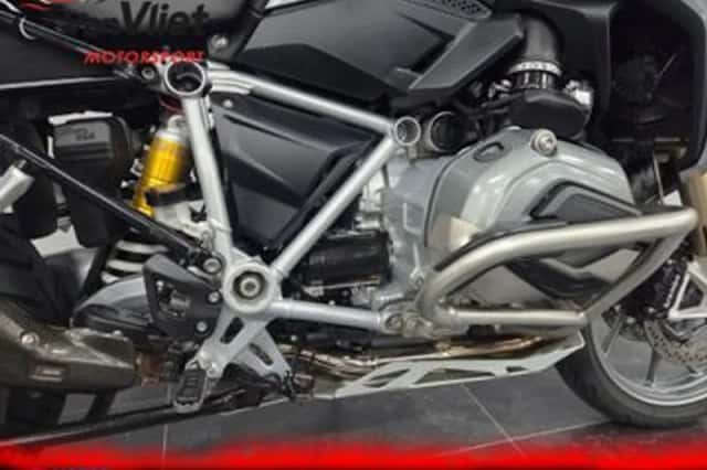 BMW R (2018) thumbnail 5