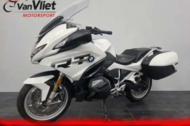 BMW R (2024) thumbnail 2