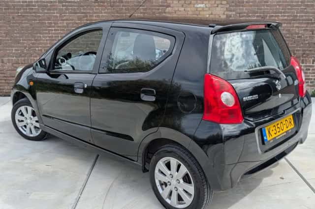 Suzuki Alto (2010) thumbnail 4