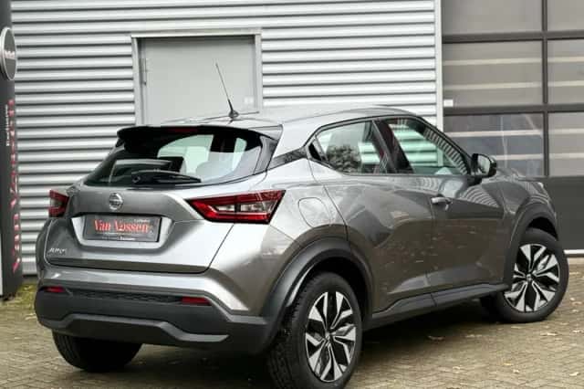 Nissan Juke (2021) thumbnail 4