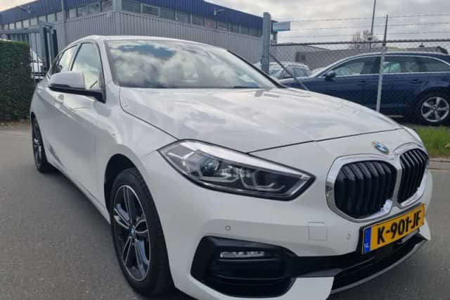 BMW 1-Serie (2021) thumbnail 2