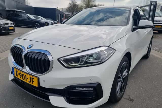 BMW 1-Serie (2021) thumbnail 3