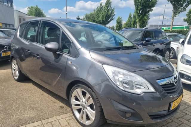 Opel Meriva (2010) thumbnail 2