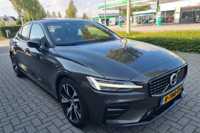 Volvo S60 (2022) thumbnail 5