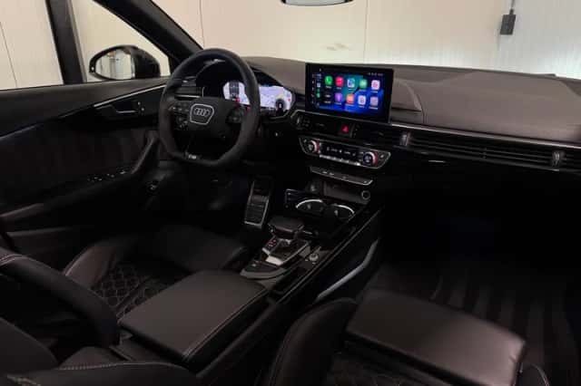 Audi A4 (2022) thumbnail 2