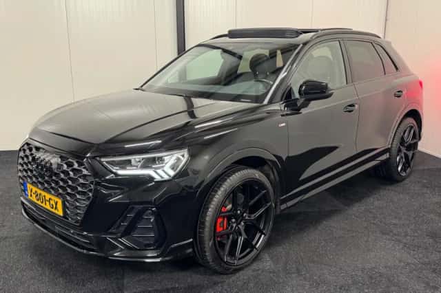 Audi Q3 (2022) thumbnail 4