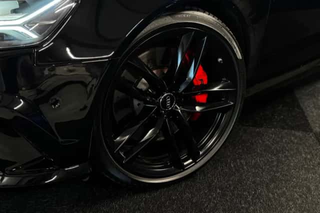 Audi RS 6 (2017) thumbnail 6