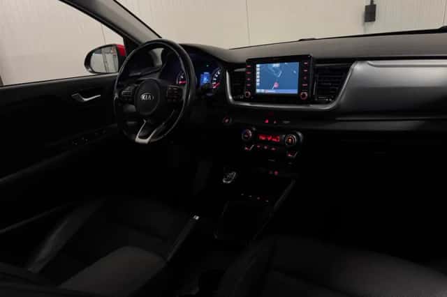 Kia Stonic (2018) thumbnail 2