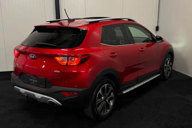 Kia Stonic (2018) thumbnail 3
