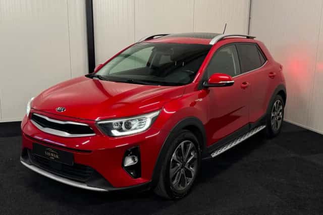 Kia Stonic (2018) thumbnail 4