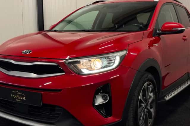 Kia Stonic (2018) thumbnail 5