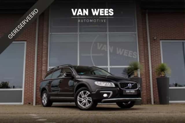 Volvo XC70 (2015) thumbnail 1
