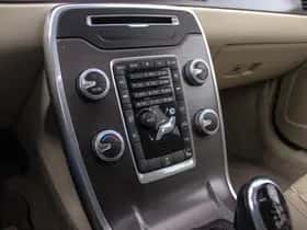 Volvo XC70 (2015) thumbnail 28