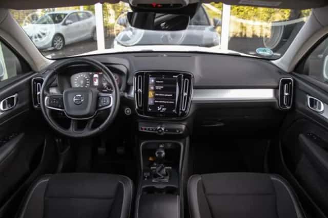 Volvo XC40 (2019) thumbnail 3