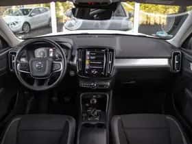 Volvo XC40 (2019) thumbnail 3