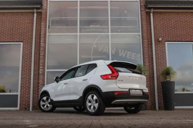 Volvo XC40 (2019) thumbnail 4