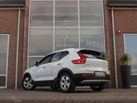 Volvo XC40 (2019) thumbnail 4