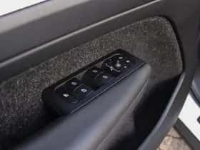 Volvo XC40 (2019) thumbnail 36