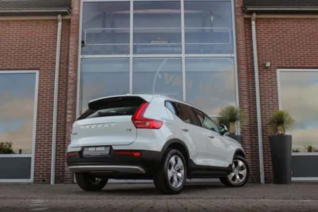 Volvo XC40 (2019) thumbnail 5