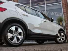 Volvo XC40 (2019) thumbnail 46