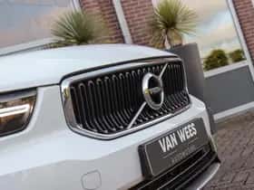 Volvo XC40 (2019) thumbnail 49