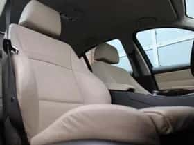 BMW 3-Serie (2010) thumbnail 16